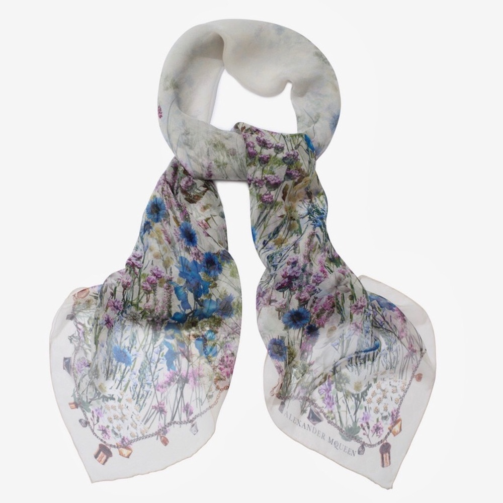 Alexander McQueen ❤️❤️❤️ Wild Meadow Silk Scarf - Picture 6 of 8